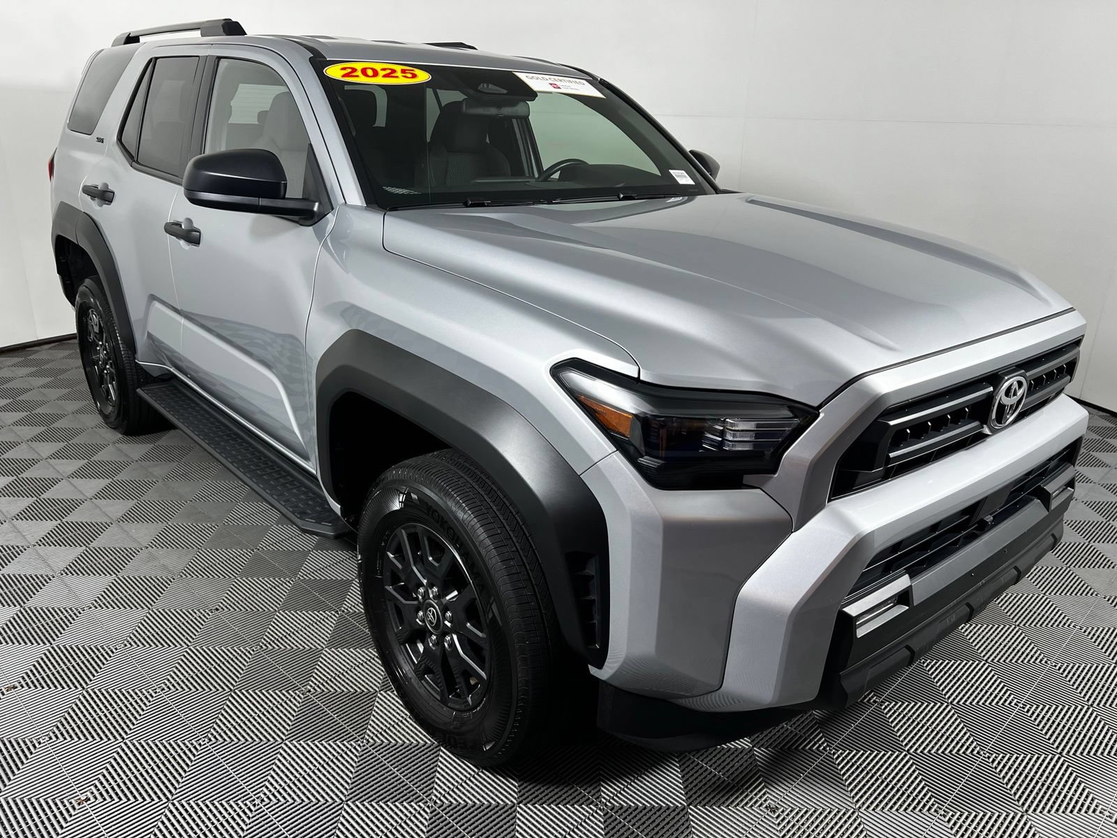 Certified 2025 Toyota 4Runner SR5 AWD/4WD image 3