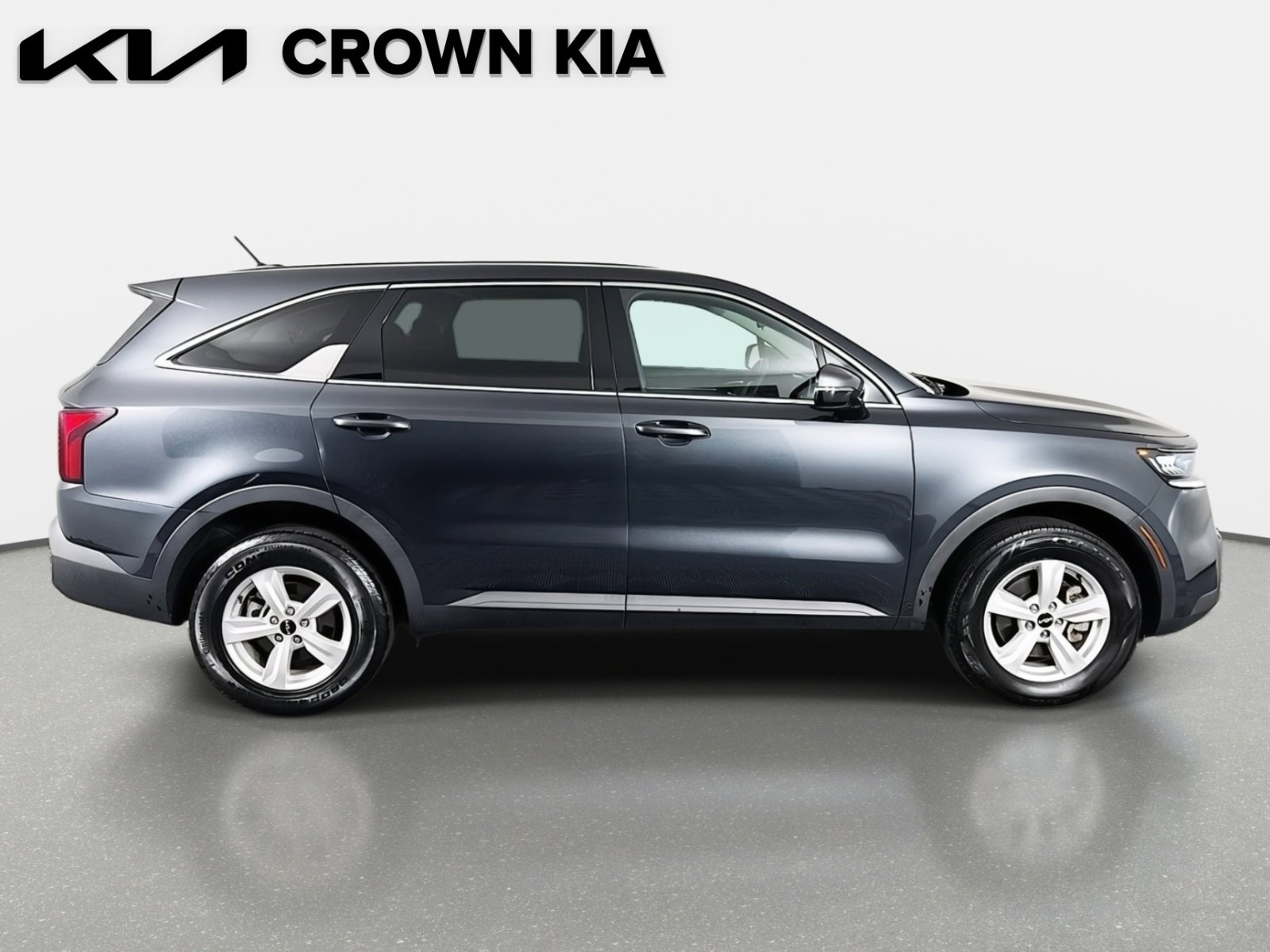 Certified 2022 Kia Sorento LX image 4