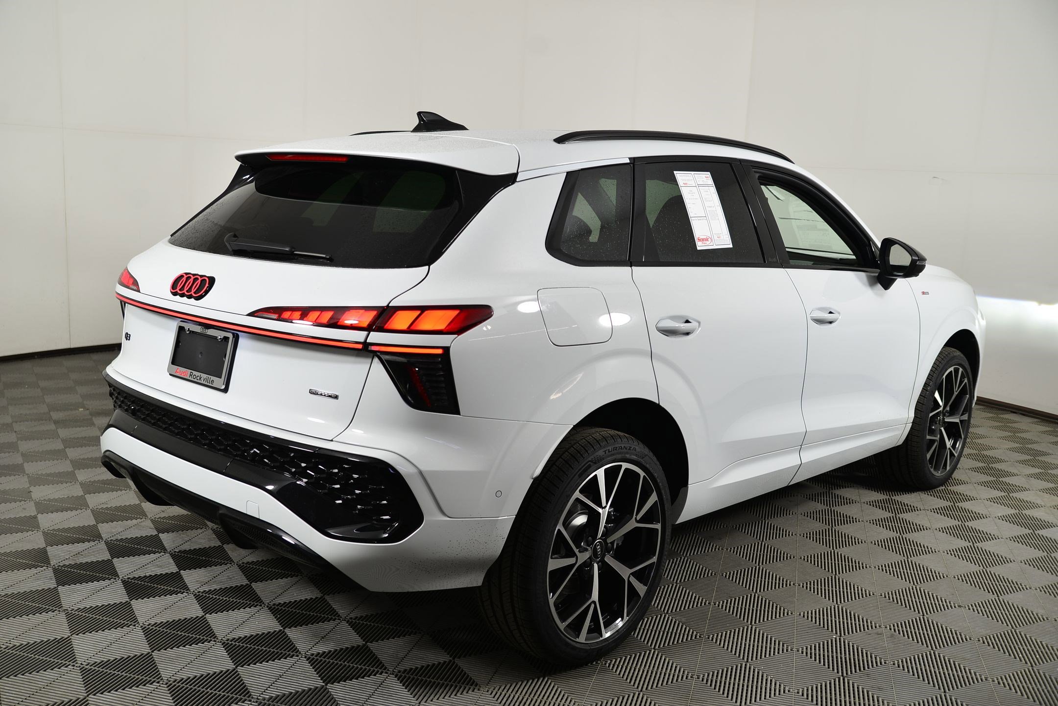 New 2026 Audi Q3 quattro 2.0T image 9
