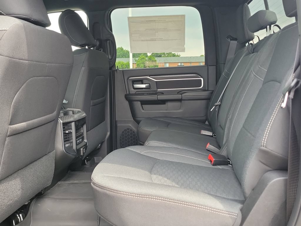 New 2026 RAM 3500 Big Horn AWD/4WD image 9