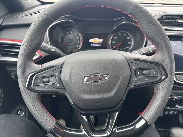Used 2023 Chevrolet TrailBlazer RS w/ Sun and Liftgate Package image 32