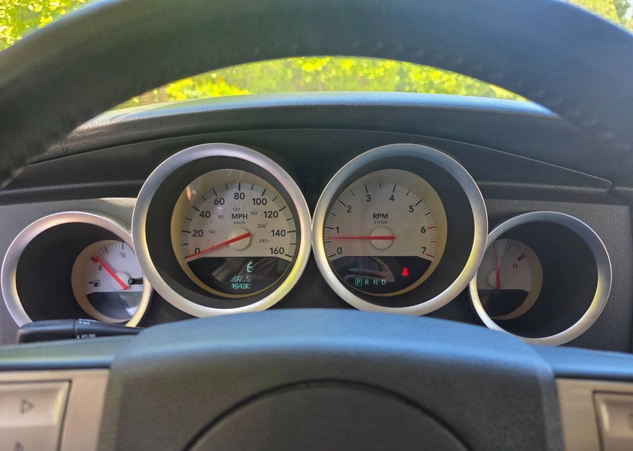 Used 2005 Dodge Magnum R/T w/ Convenience Group II RWD image 16