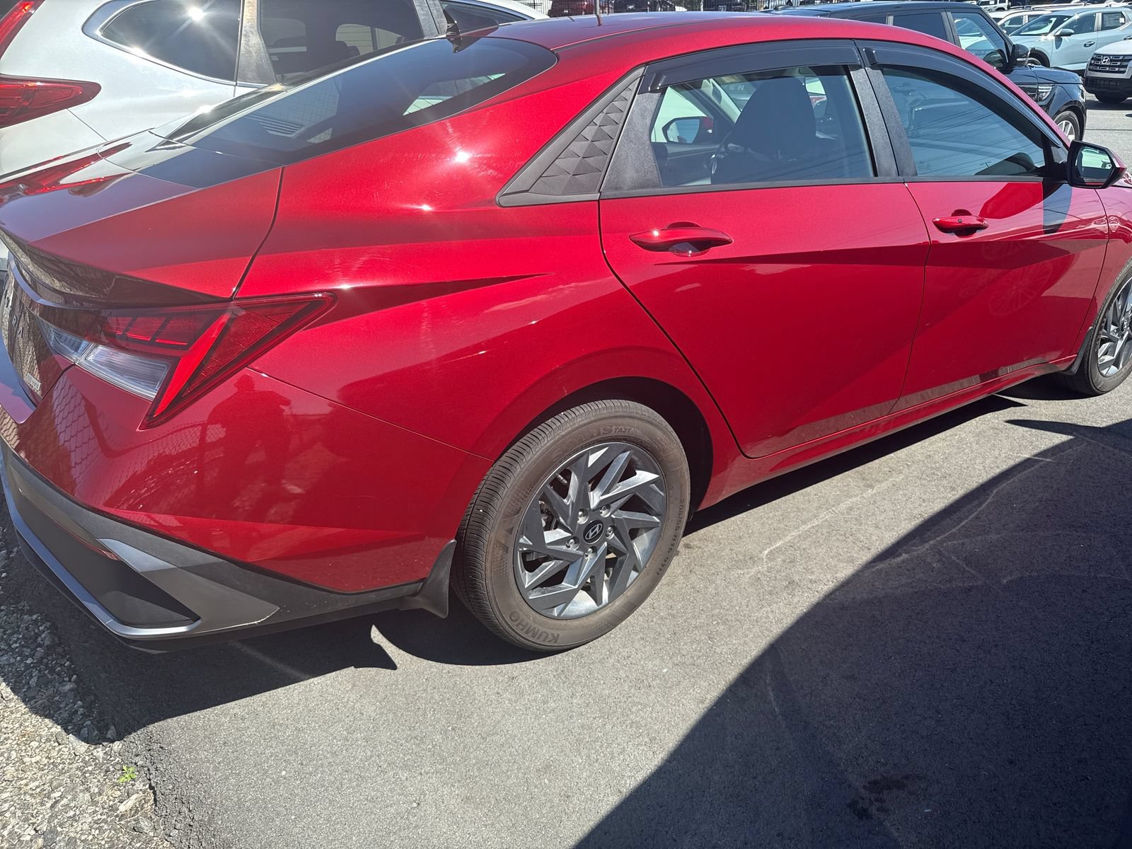 Used 2024 Hyundai Elantra Blue FWD image 7