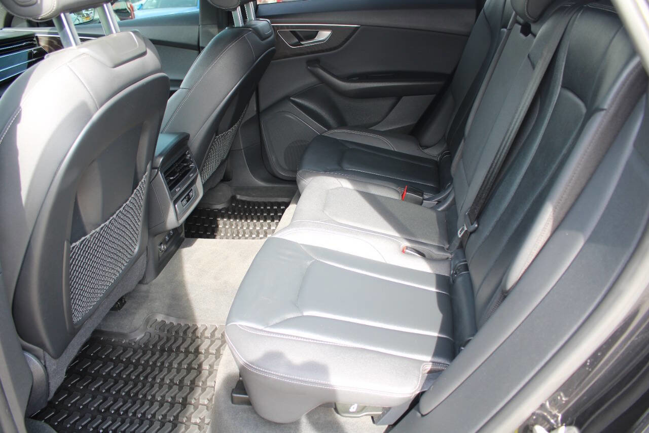 Used 2021 Audi Q8 Premium w/ Black Optic Package image 11