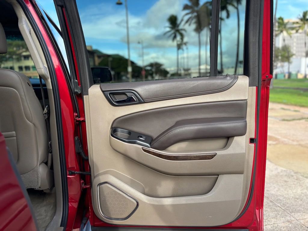 Used 2015 Chevrolet Suburban LT w/ Luxury Package image 19