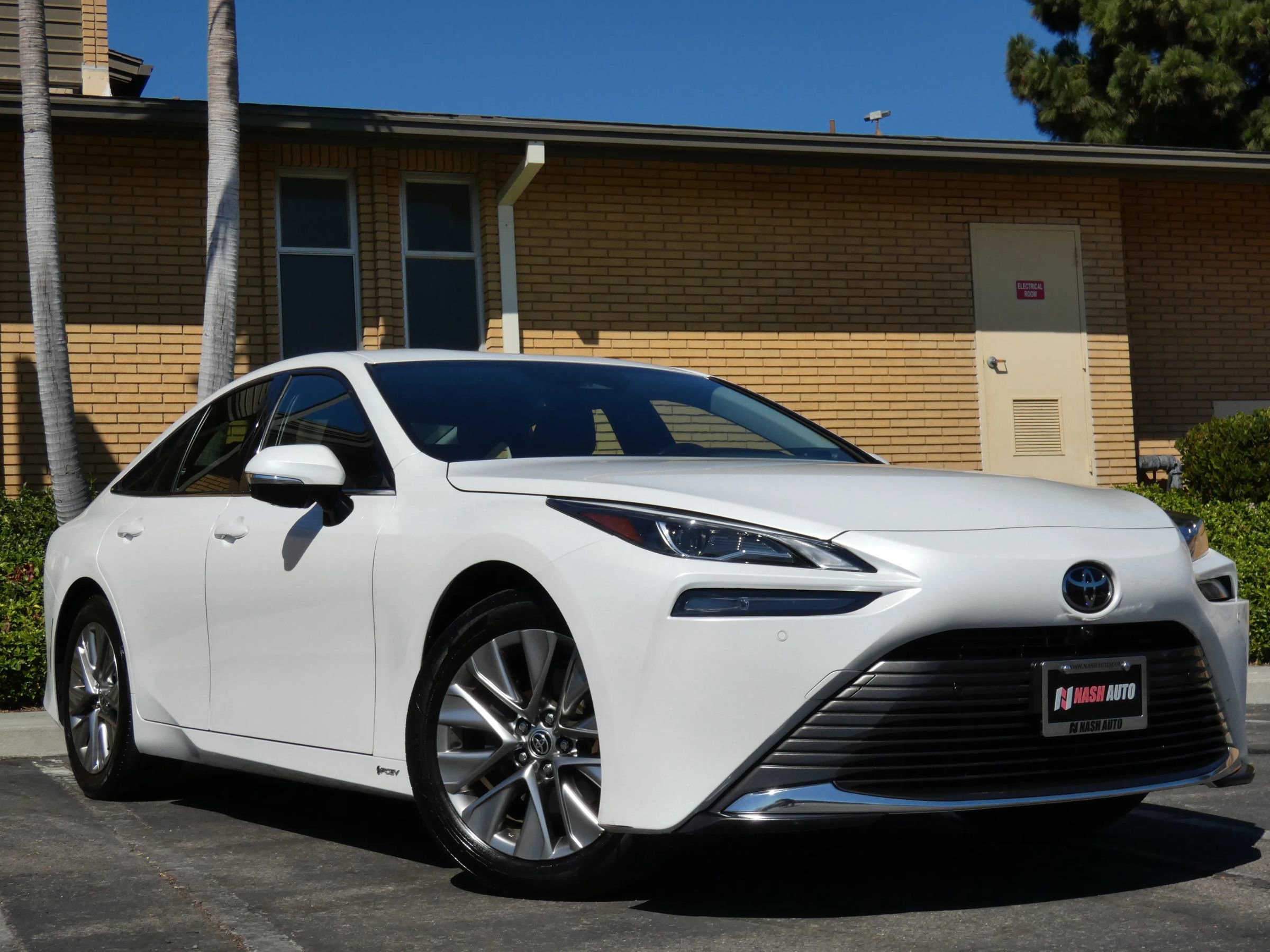 Used 2024 Toyota Mirai XLE Sedan 4D w/ Advanced Technology Package image 5