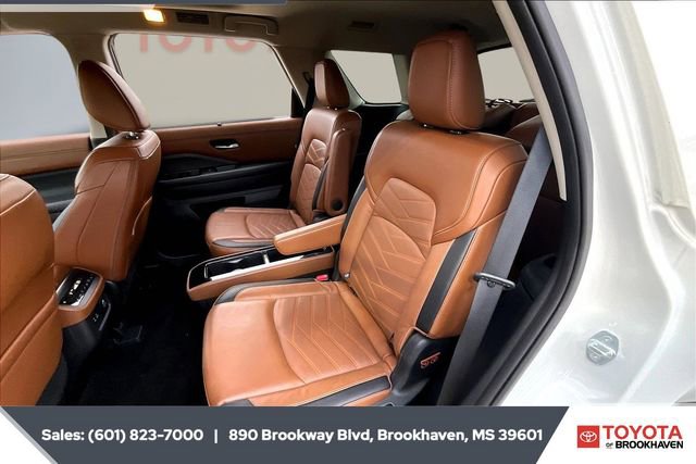 Used 2023 Nissan Pathfinder Platinum w/ Lighting Package (N93) image 19