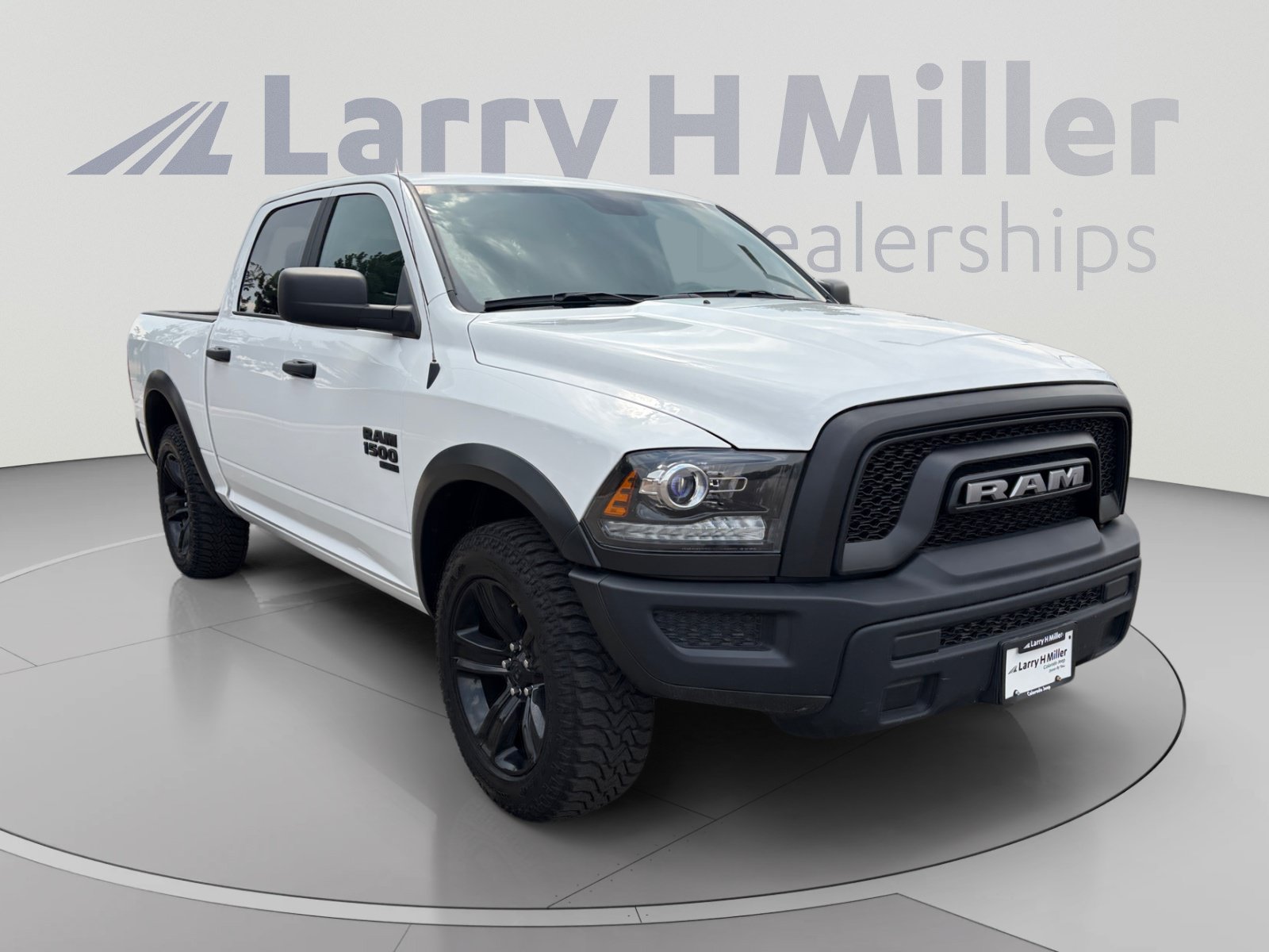 Used 2024 RAM 1500 Warlock AWD/4WD image 8