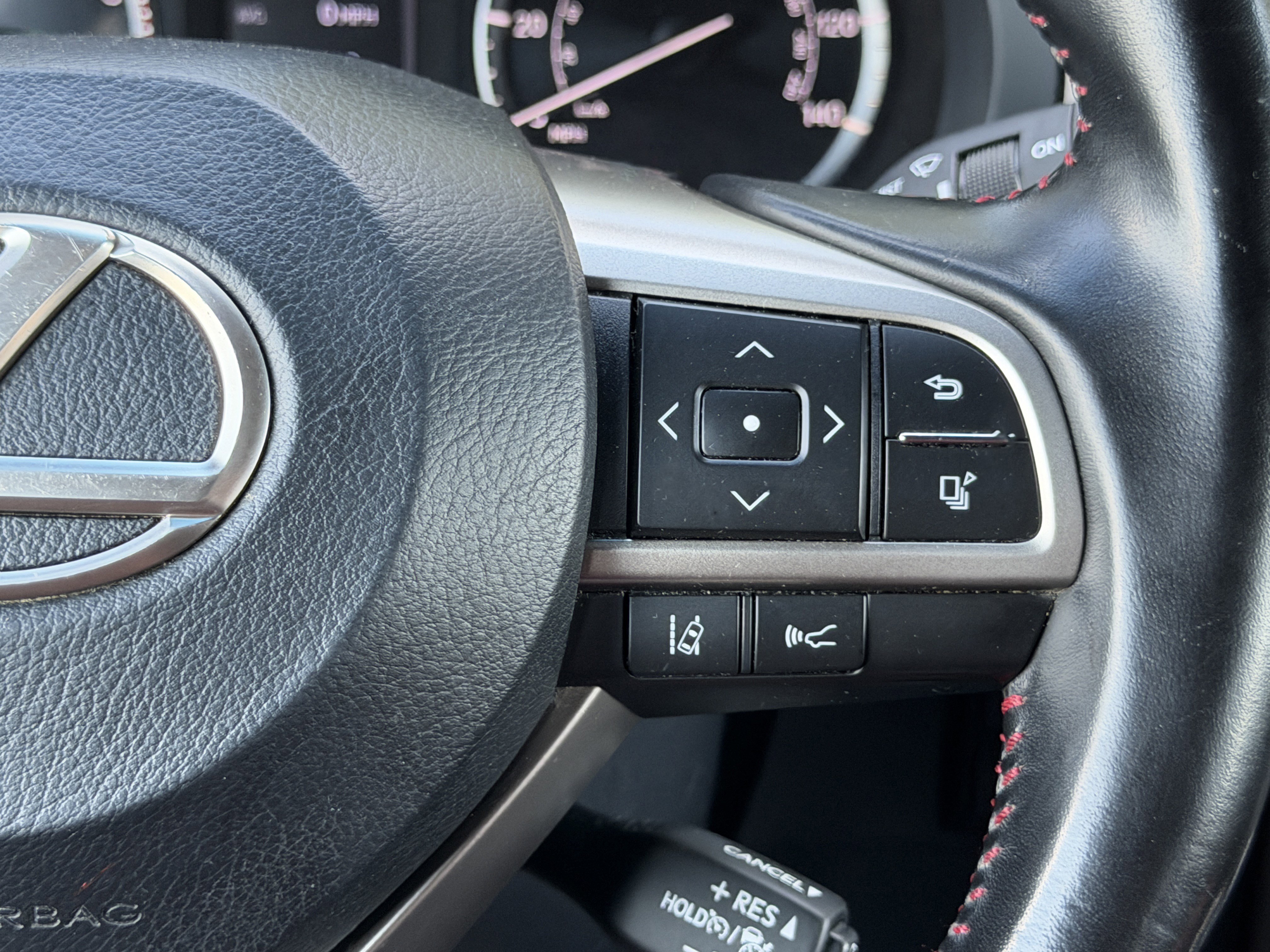 Used 2020 Lexus GX 460 Premium w/ Premium Package image 37