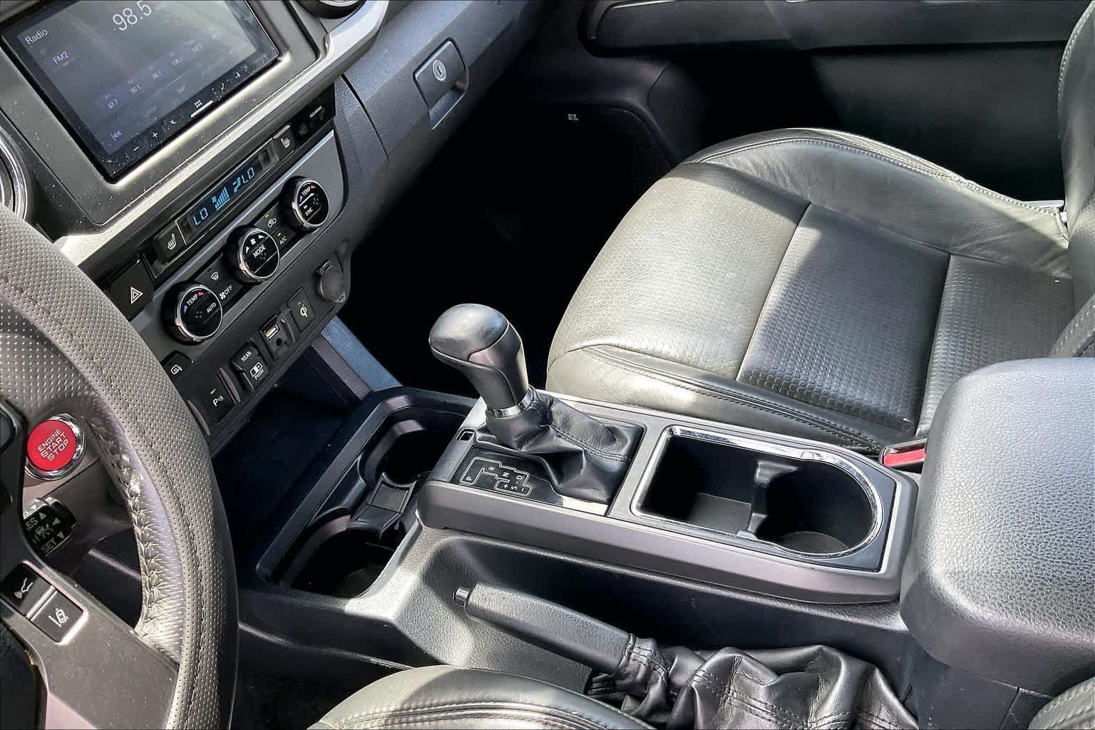 Used 2018 Toyota Tacoma 4x4 Double Cab image 16