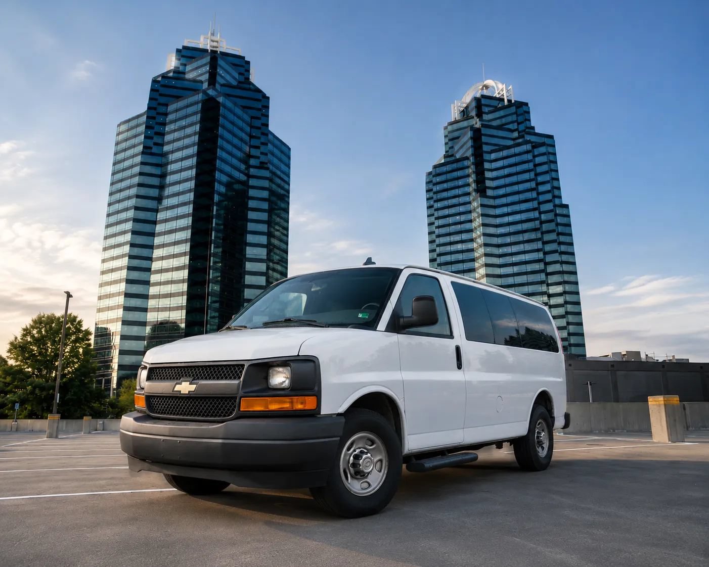 Used 2017 Chevrolet Express 2500 LS RWD image 1