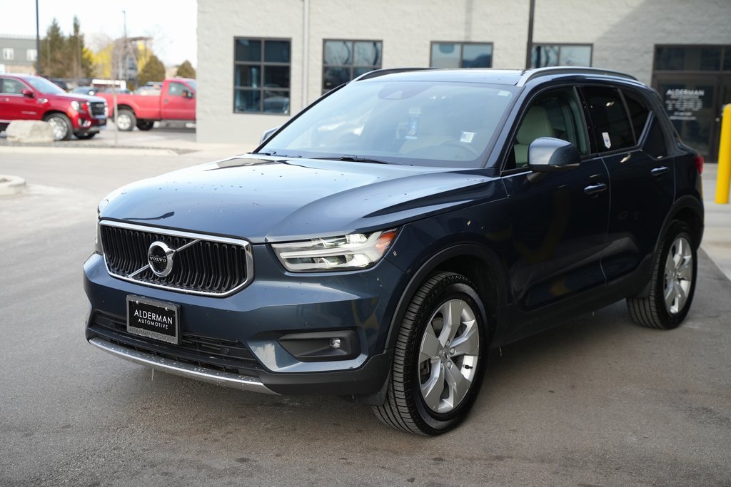 Used 2021 Volvo XC40 T5 Momentum w/ Premium Package image 10