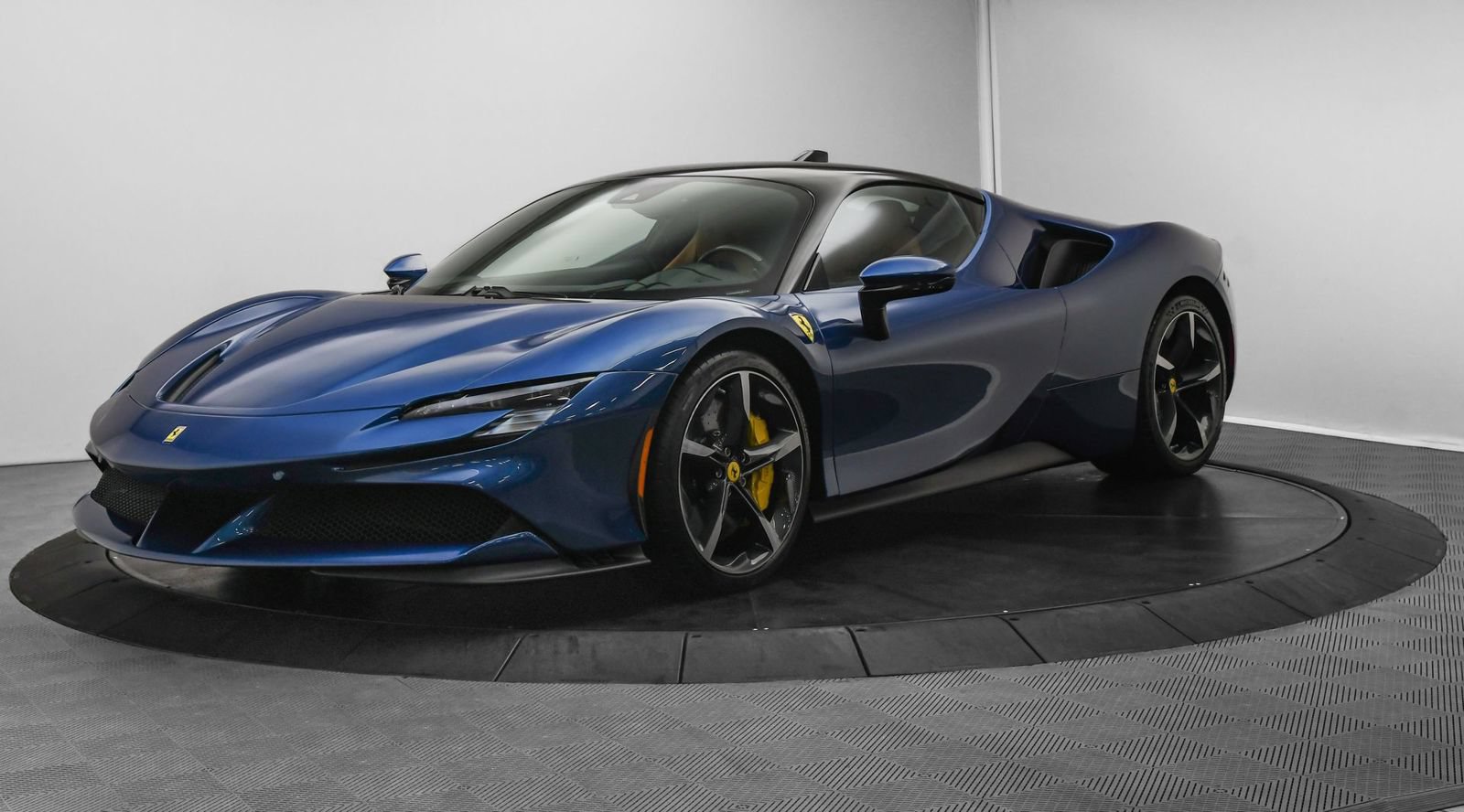 Used 2021 Ferrari SF90 Stradale AWD/4WD image 3