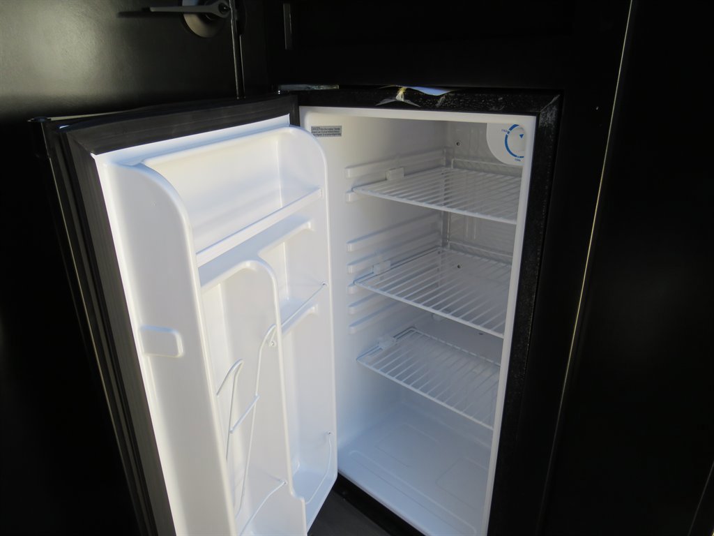 Used 2022 Mercedes-Benz Sprinter 4500 w/ Parking Package image 16