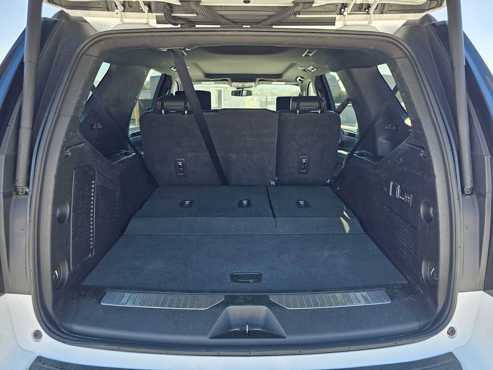 Used 2023 Chevrolet Tahoe RST w/ Luxury Package RWD image 16