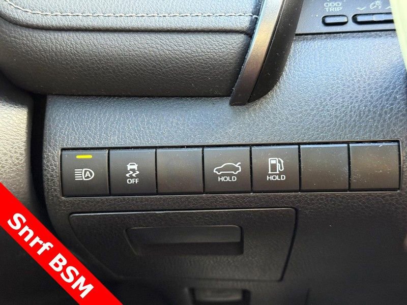 Used 2023 Toyota Camry SE w/ Convenience Package image 29