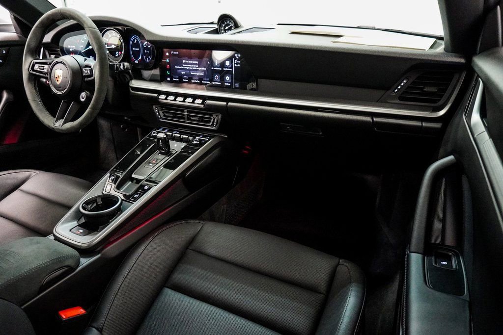 Used 2024 Porsche 911 Carrera image 23