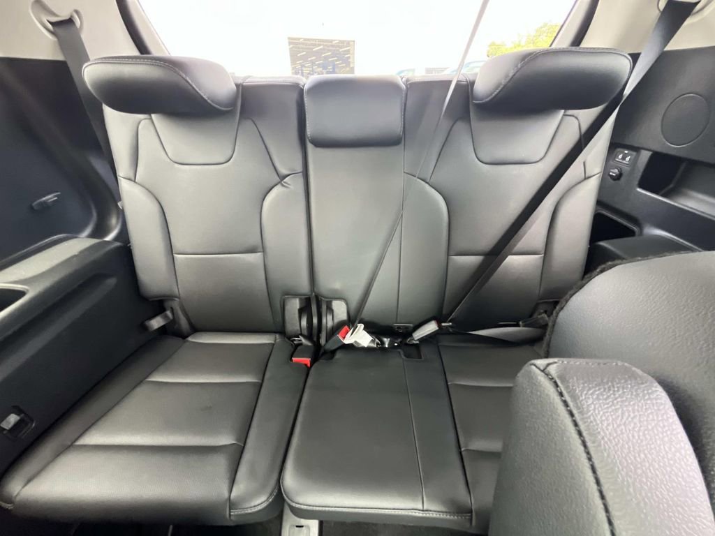 Used 2023 Kia Telluride EX w/ EX Captain's Chair Package image 13