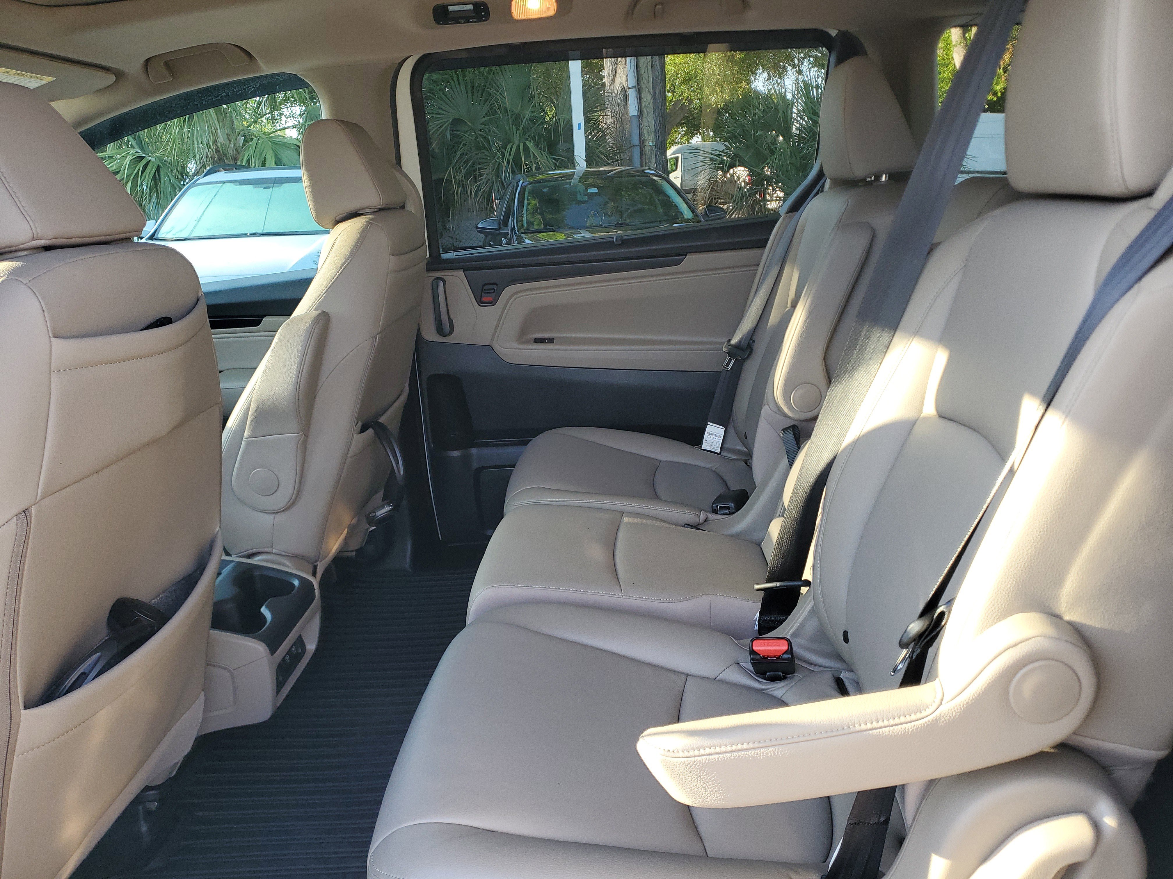 Used 2018 Honda Odyssey Elite image 11