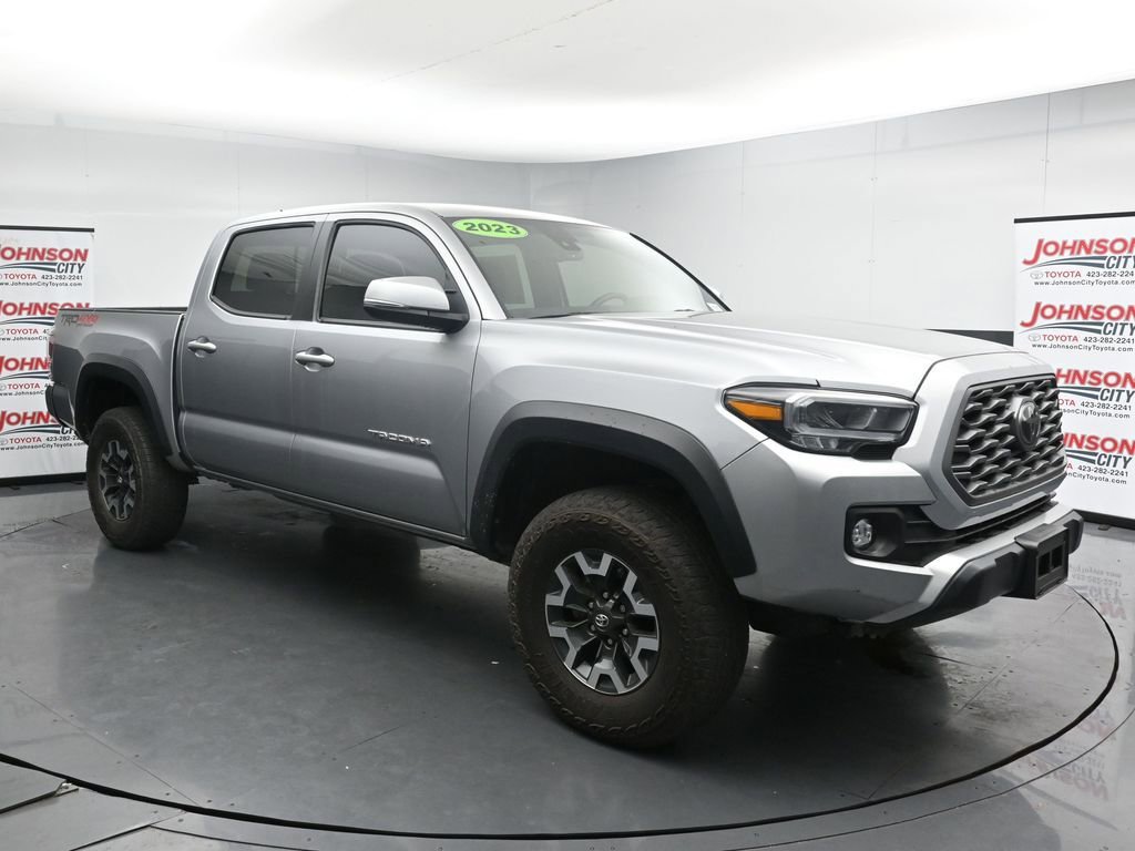 Used 2023 Toyota Tacoma TRD Off-Road image 2