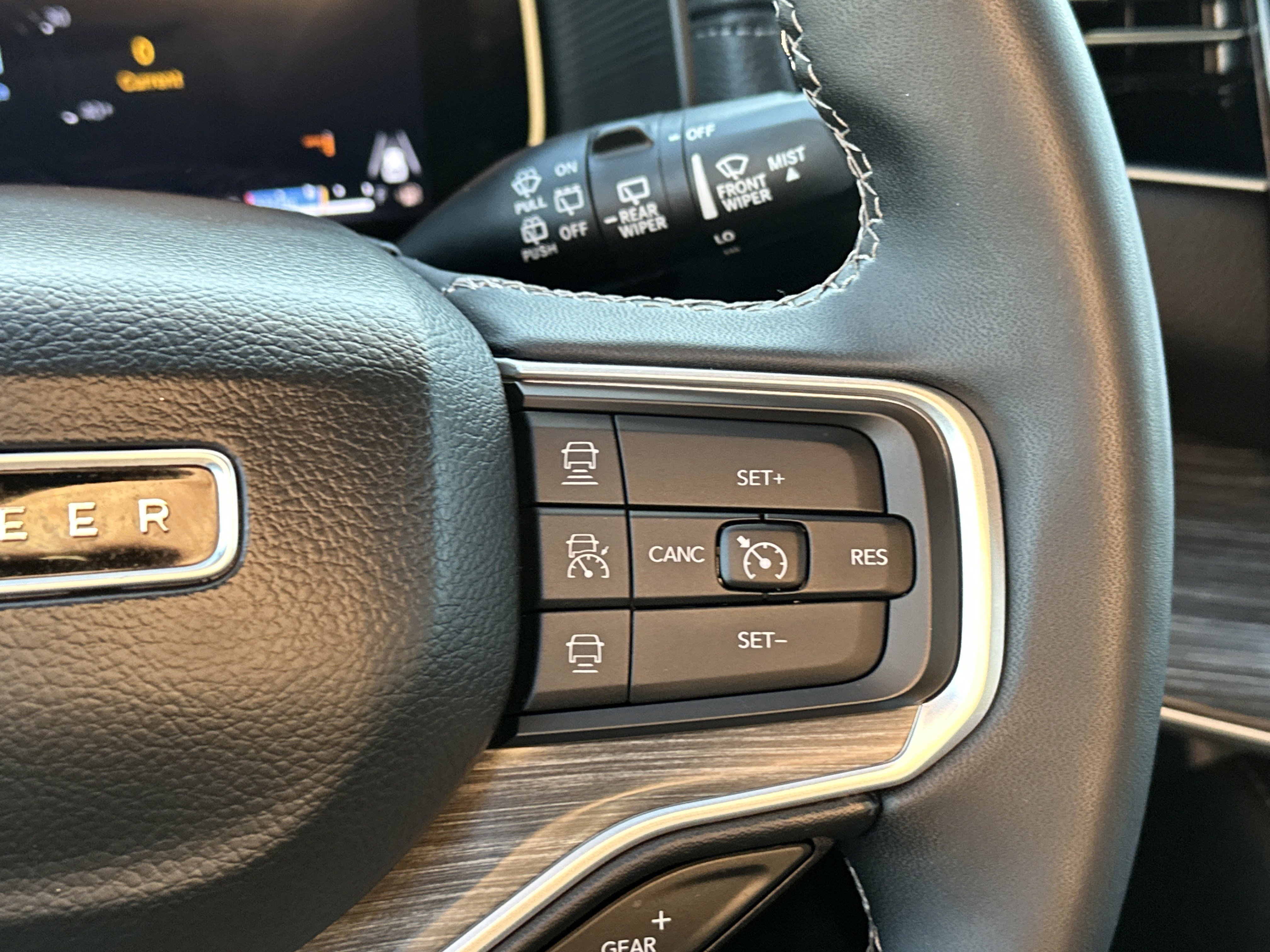 Used 2024 Jeep Wagoneer Series III image 18