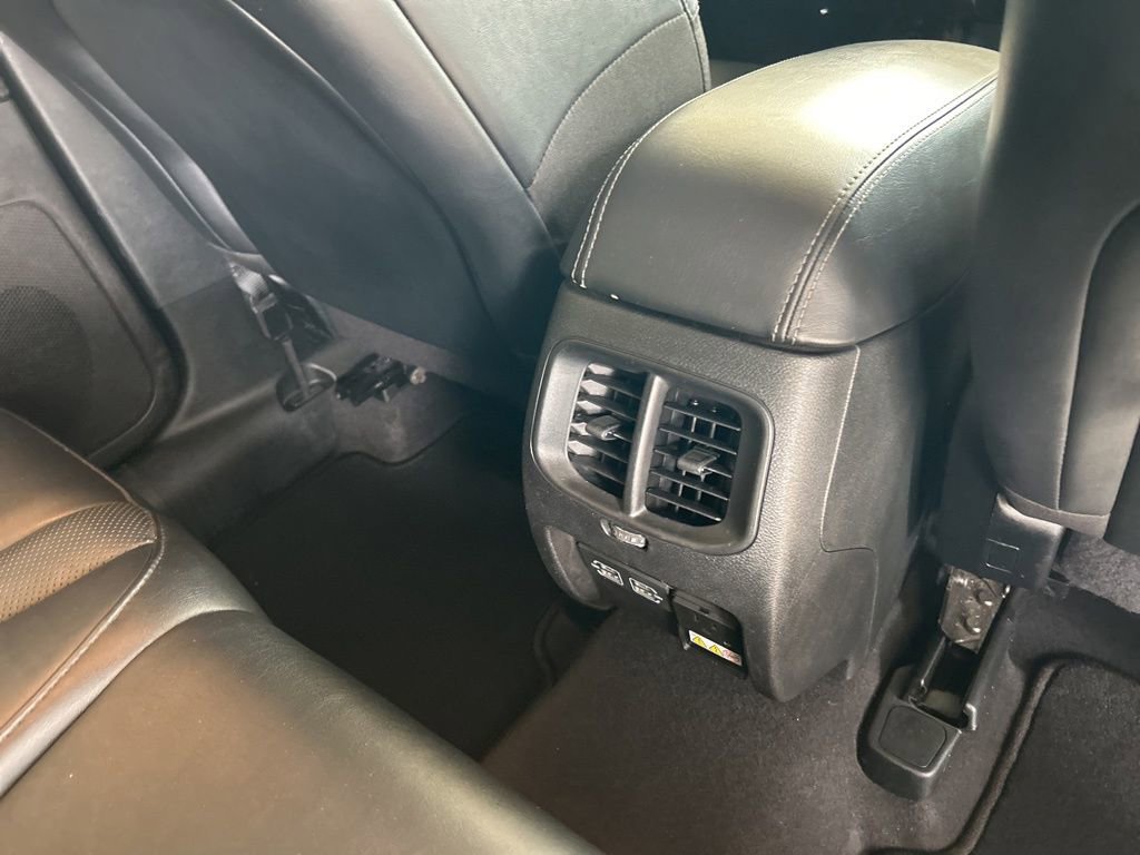 Used 2023 Jeep Cherokee Altitude Lux image 29