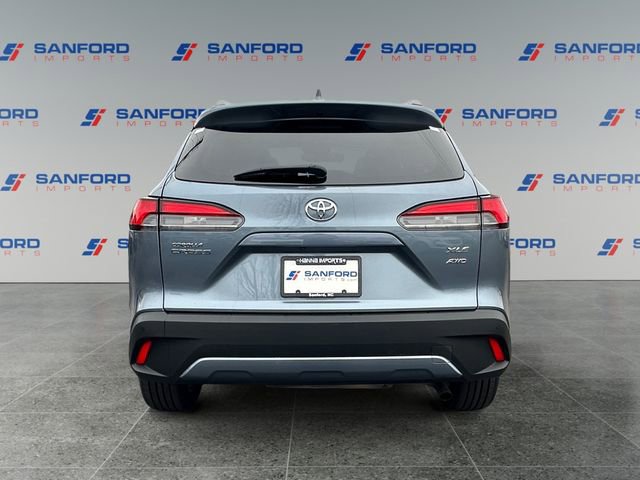 Used 2023 Toyota Corolla Cross XLE image 4