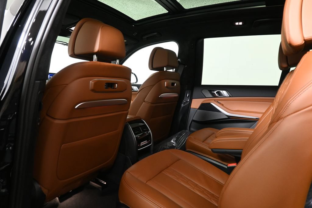 New 2027 BMW X7 M60i AWD/4WD image 32