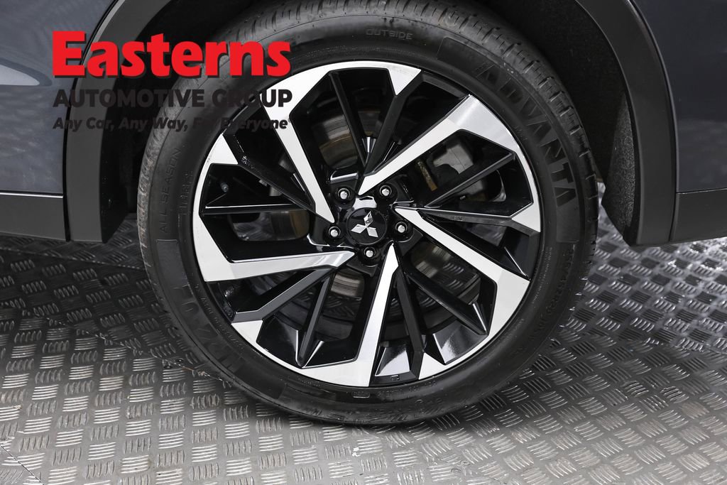 Used 2024 Mitsubishi Outlander SE AWD/4WD image 8