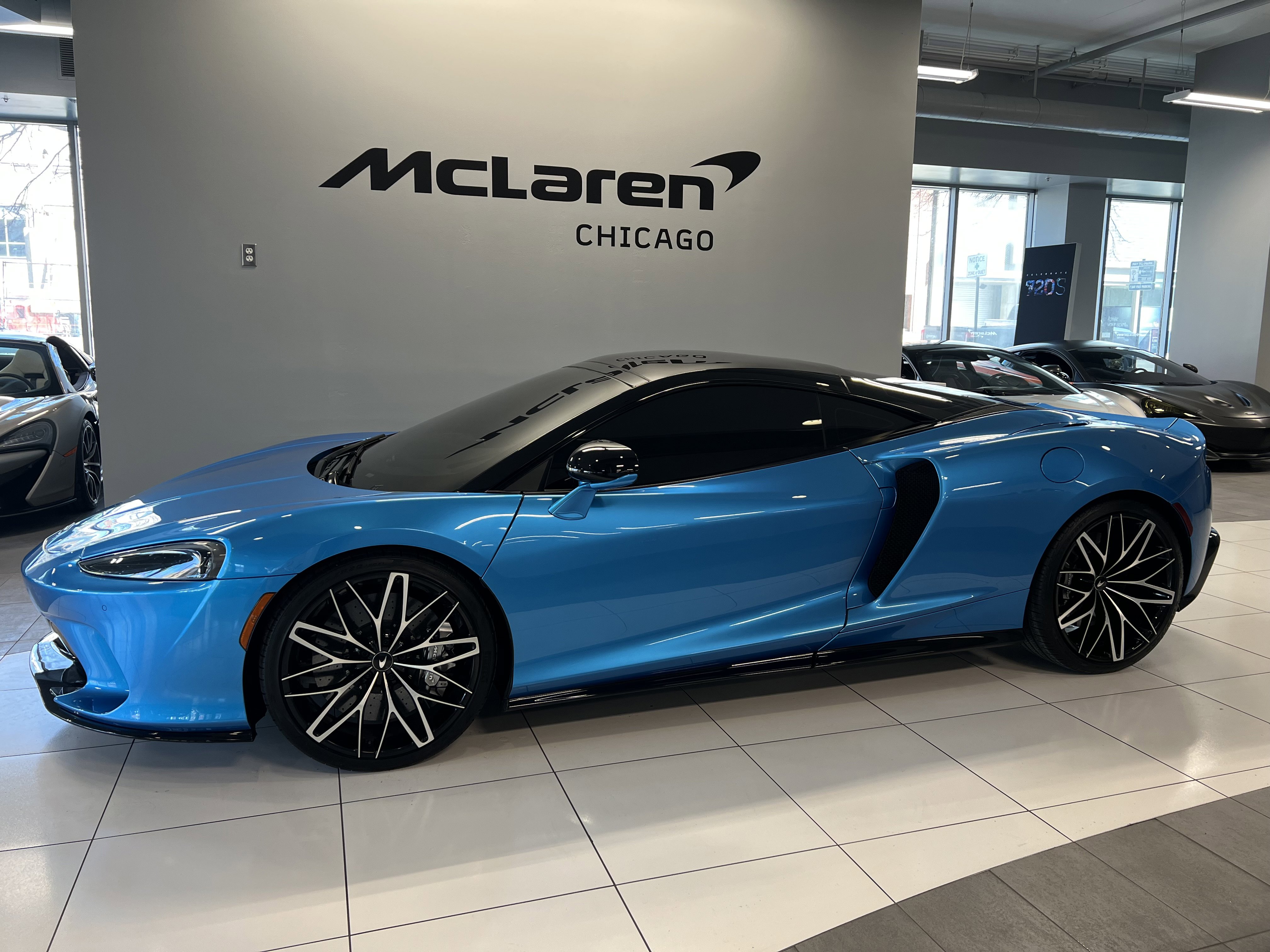 Used 2022 McLaren GT image 6