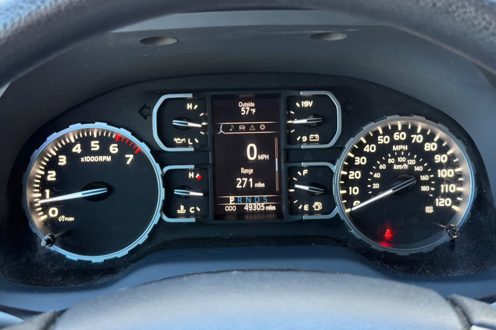 Used 2020 Toyota Tundra SR5 w/ SR5 Upgrade Package AWD/4WD image 24