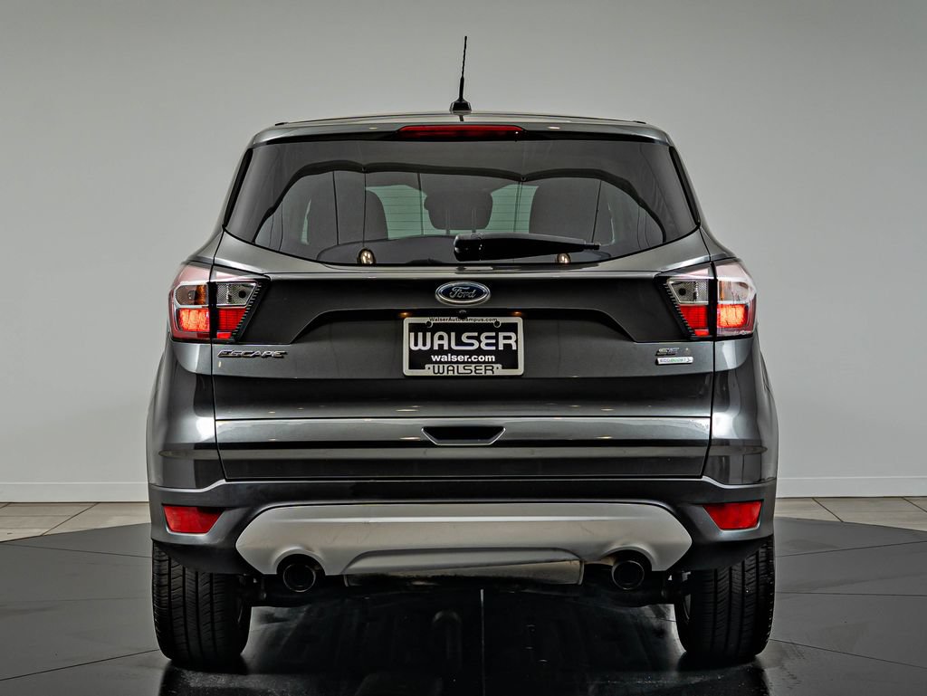 Used 2017 Ford Escape SE FWD image 6