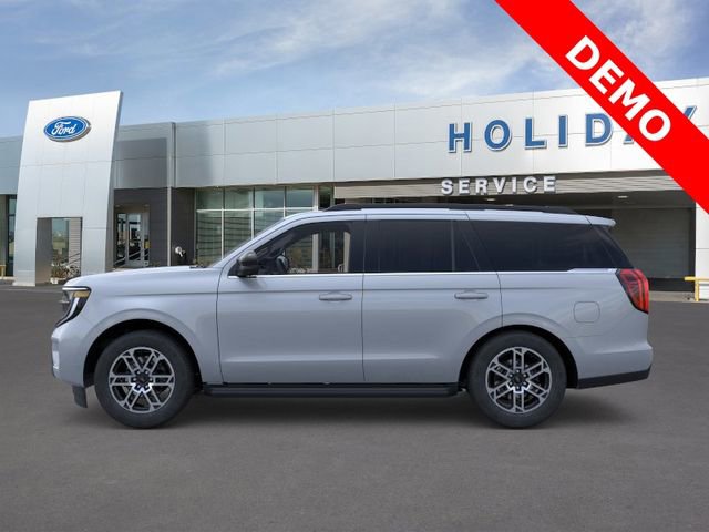 New 2025 Ford Expedition Active image 3