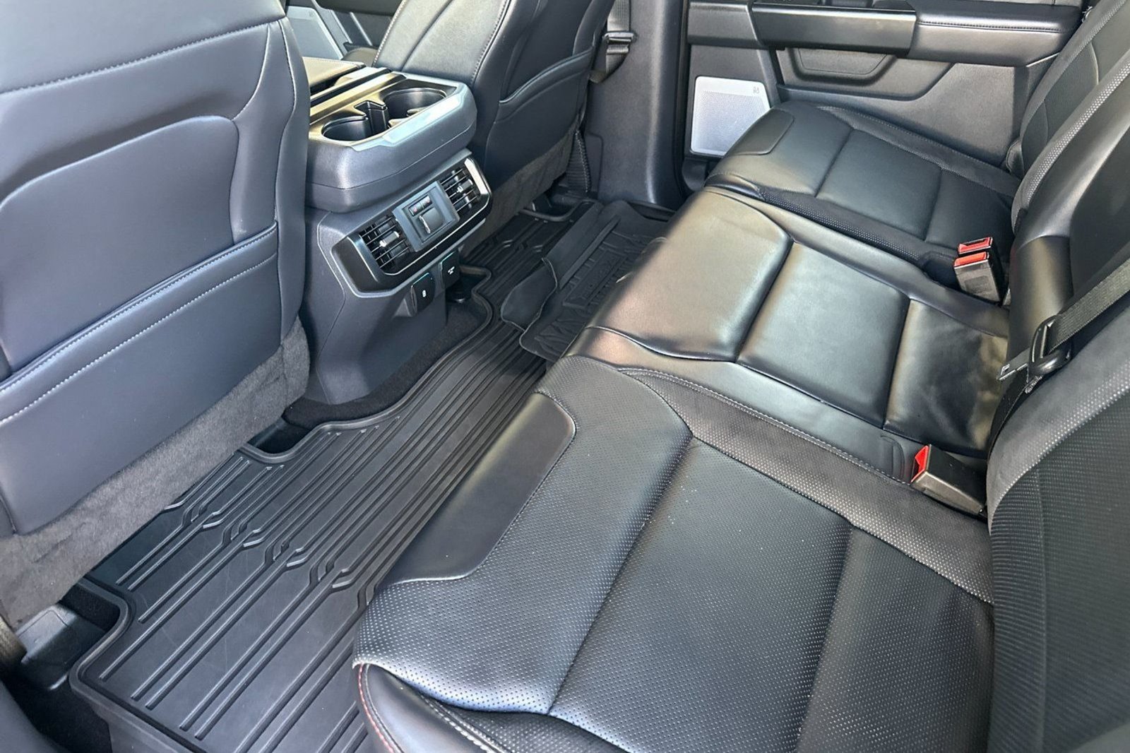 Used 2025 Ford F150 Raptor AWD/4WD image 14