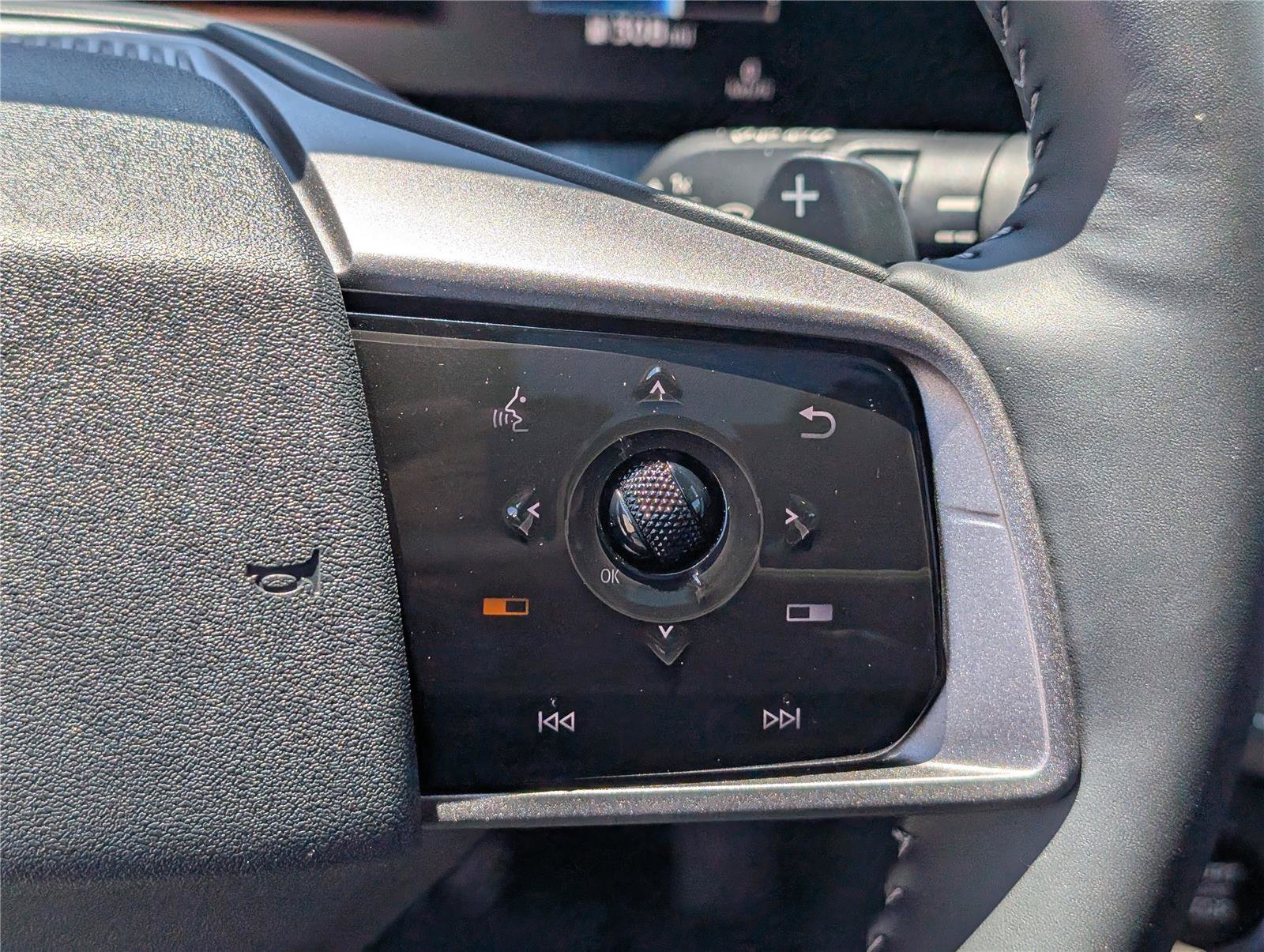 Used 2025 Nissan Murano Platinum w/ Cargo Package AWD/4WD image 24