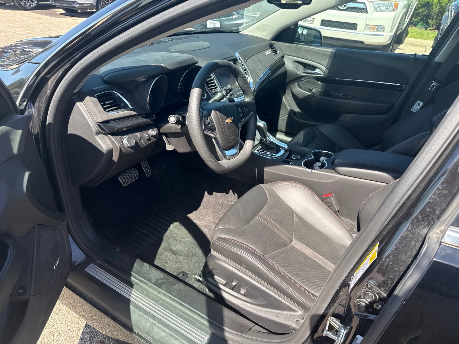 Used 2017 Chevrolet SS RWD image 9