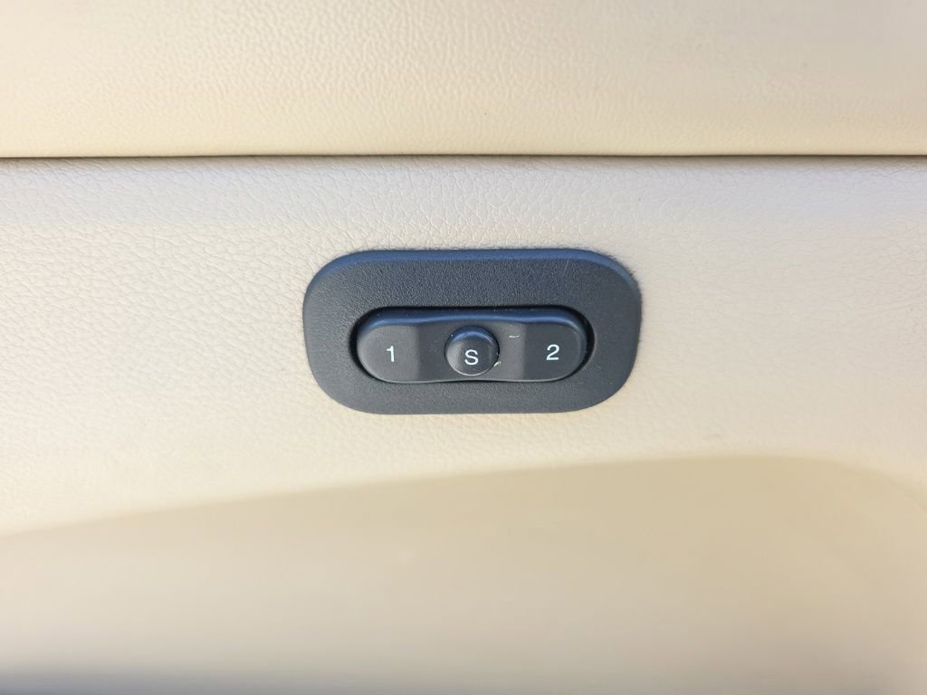 Used 2017 Jeep Grand Cherokee Limited image 20