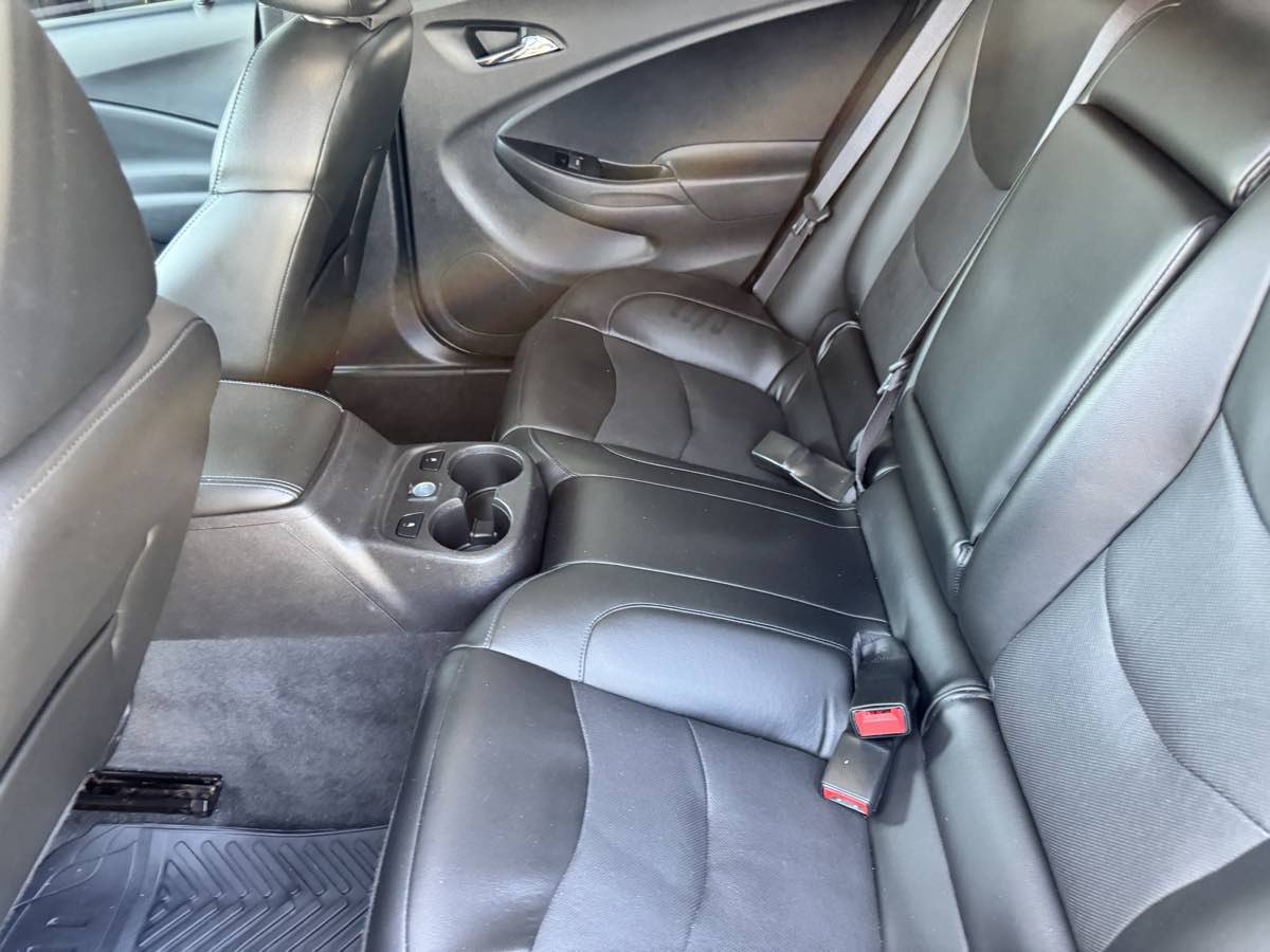 Used 2017 Chevrolet Volt Premier w/ Driver Confidence II Package FWD image 30