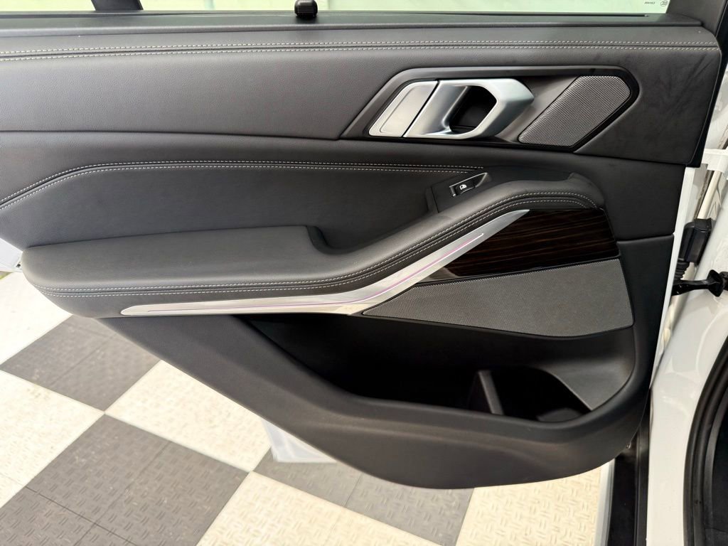 Used 2025 BMW X5 xDrive40i image 21