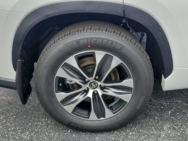 New 2026 Toyota Highlander XLE AWD/4WD image 5
