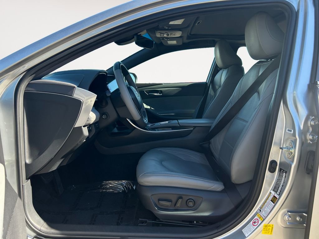 Used 2019 Toyota Avalon Limited image 15