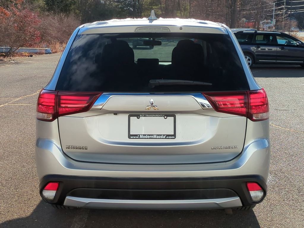Used 2018 Mitsubishi Outlander ES image 5