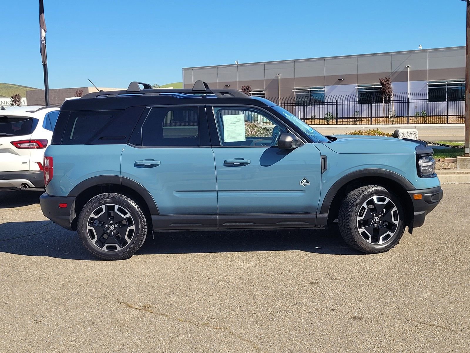 Used 2022 Ford Bronco Sport Outer Banks w/ Tech Package image 3