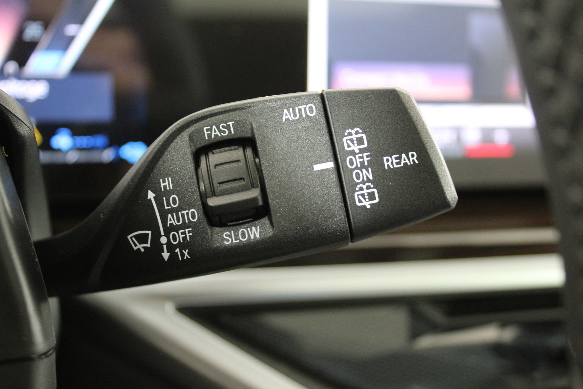 New 2026 BMW X5 xDrive50e w/ M Sport Package AWD/4WD image 31