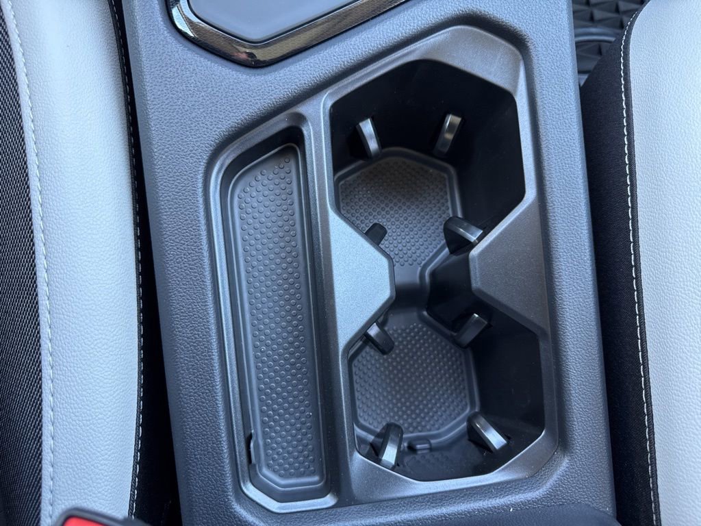 New 2025 Volkswagen Taos SE image 21