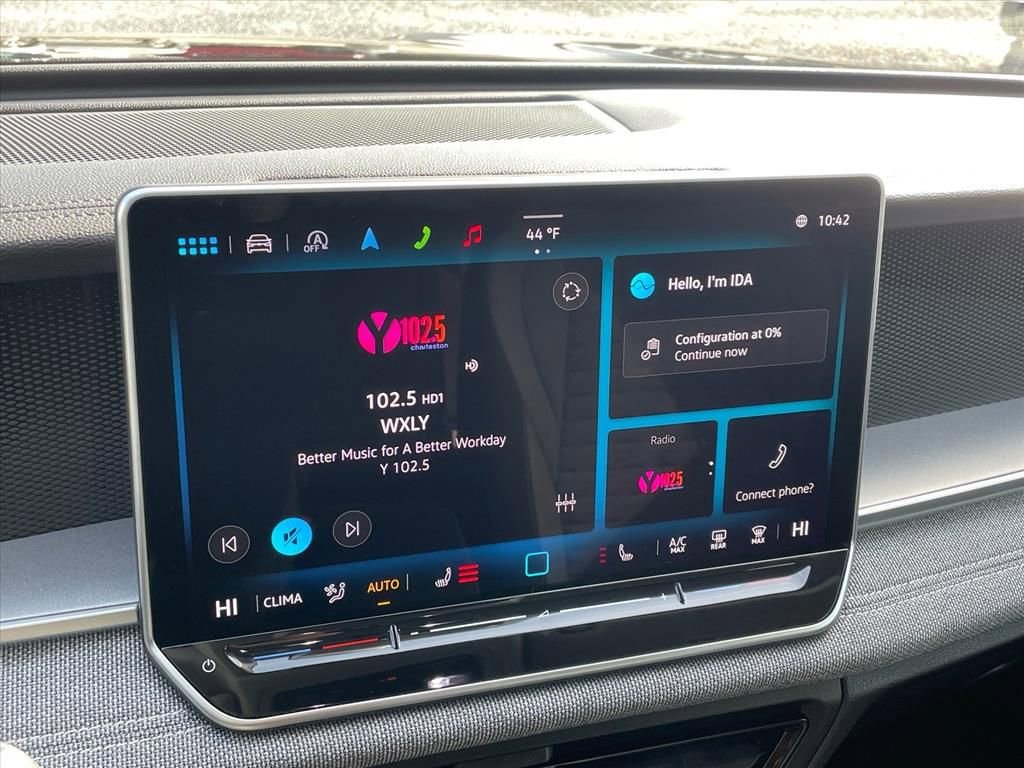 Certified 2025 Volkswagen Tiguan S image 29