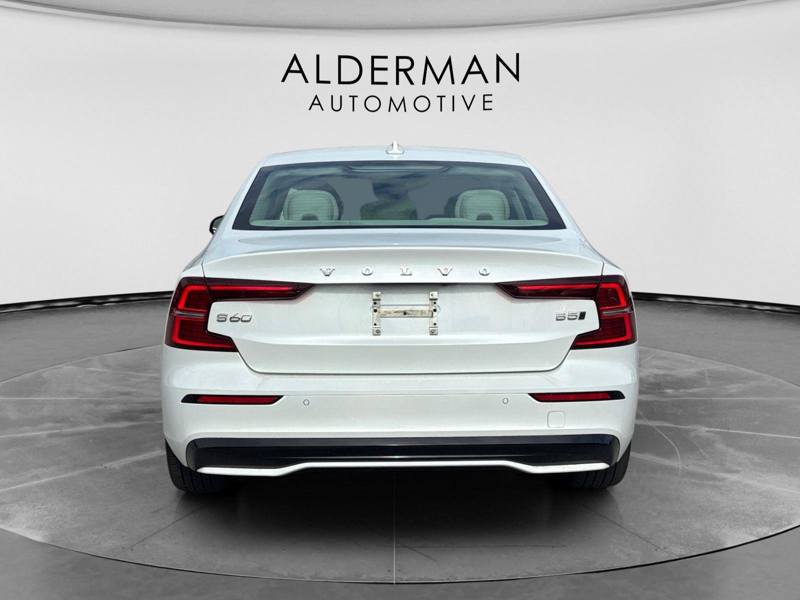 Used 2023 Volvo S60 B5 Plus AWD/4WD image 5