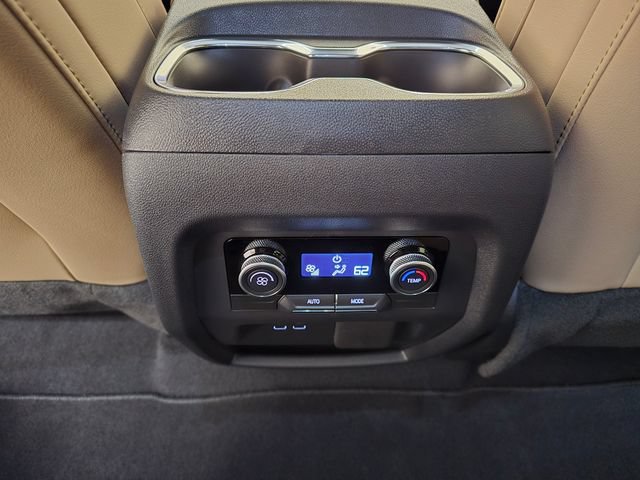 New 2027 Buick Enclave Preferred w/ Power Package AWD/4WD image 31