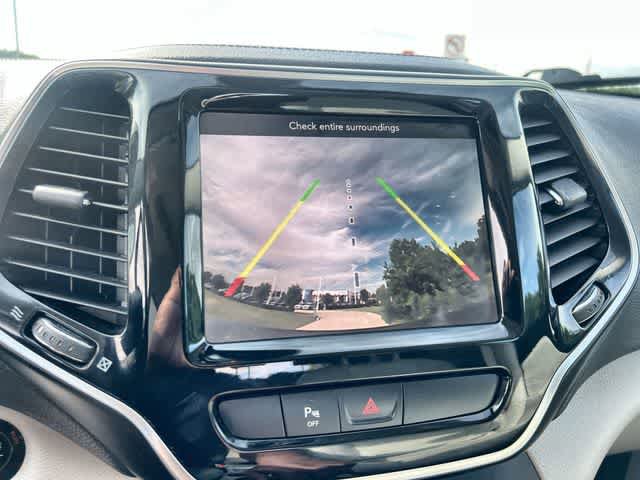 Used 2019 Jeep Cherokee Limited AWD/4WD image 26