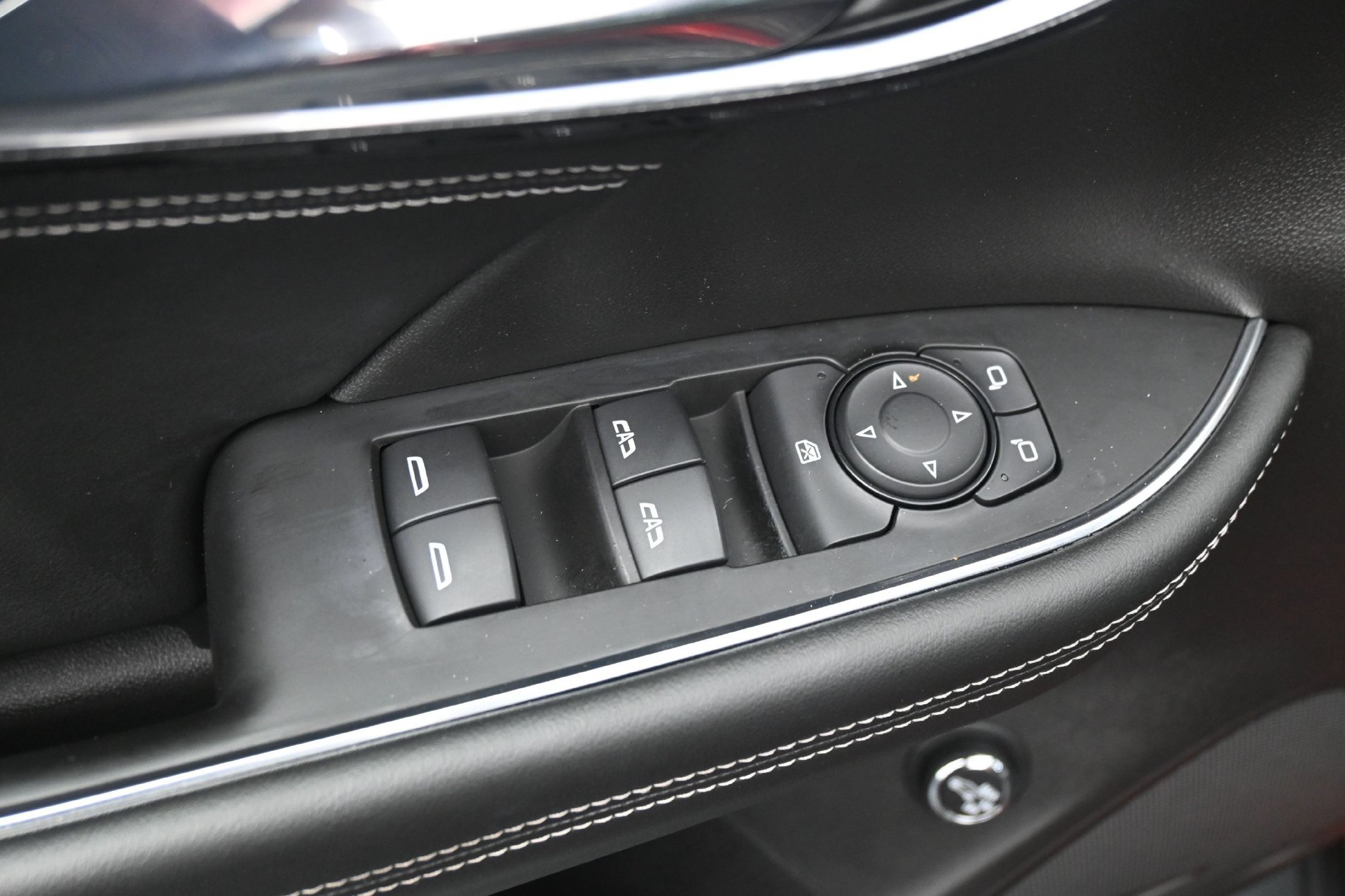 Used 2023 Buick Envision Preferred w/ Sport Touring Package AWD/4WD image 22